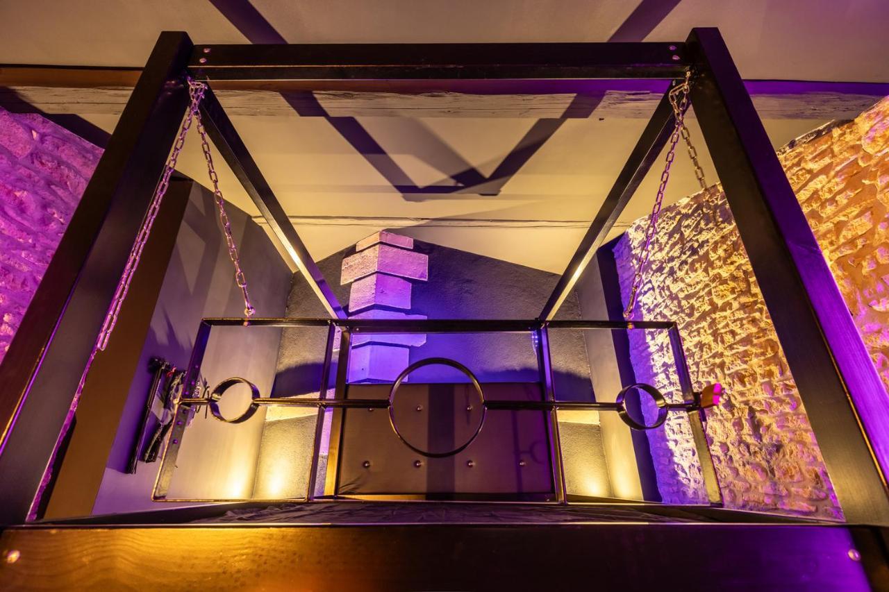 Cherie Cherry - Romantic And Bdsm House Briey Esterno foto
